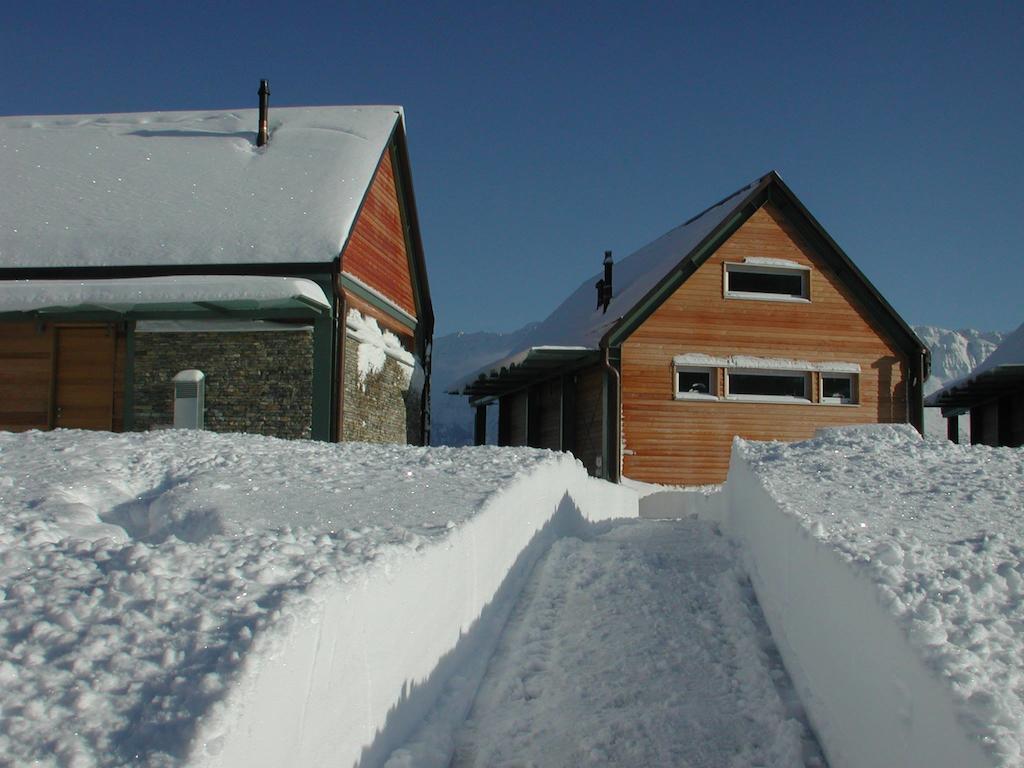 Nebesa Chalets コバリード エクステリア 写真