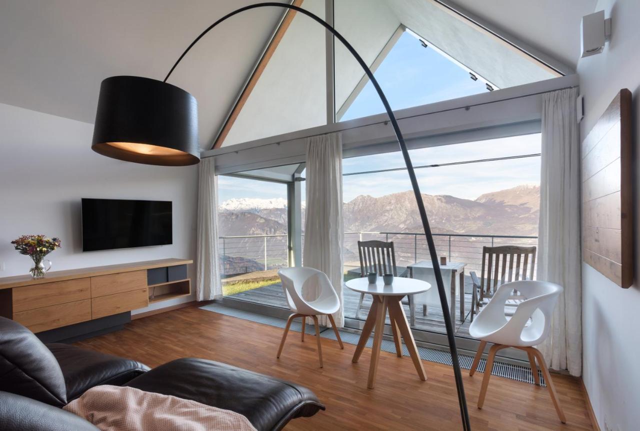 Nebesa Chalets コバリード エクステリア 写真