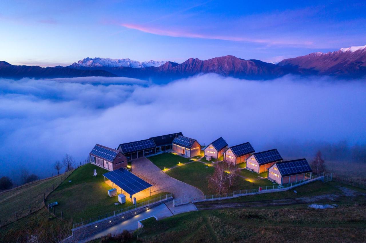 Nebesa Chalets コバリード エクステリア 写真