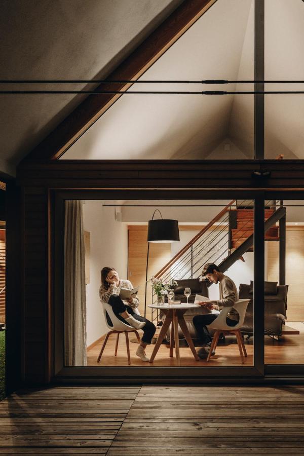 Nebesa Chalets コバリード エクステリア 写真